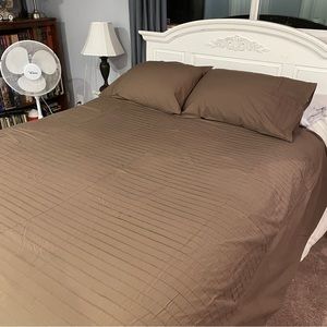 Full size chocolate brown duvet cover and pillowcases